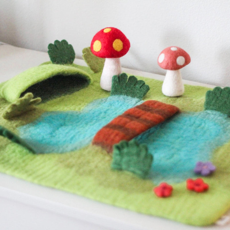 Felt Fairy Garden Pond Play Mat