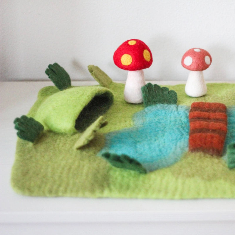 Felt Fairy Garden Pond Play Mat