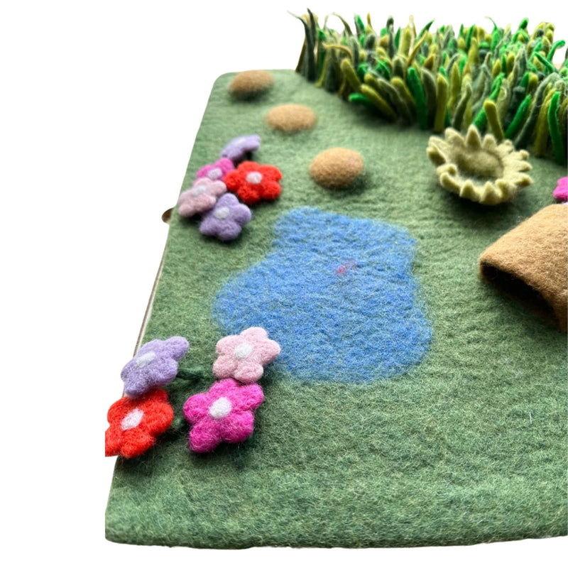 Felt Backyard Bug Play Mat