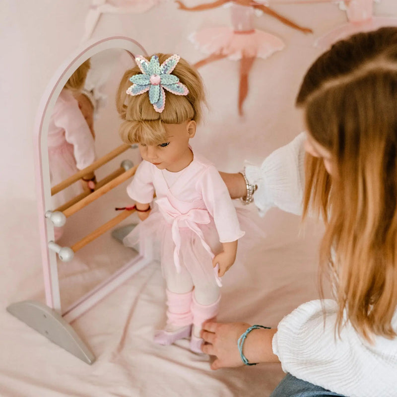 Gotz Hannah At the Ballet