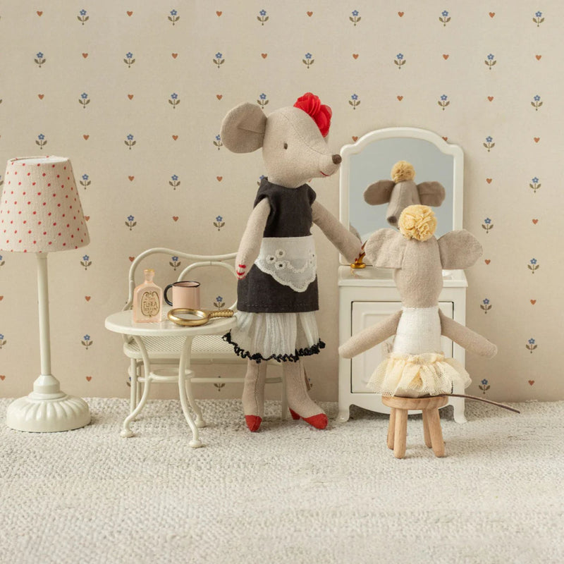 Beautician Mum Mouse, Magnet Hands