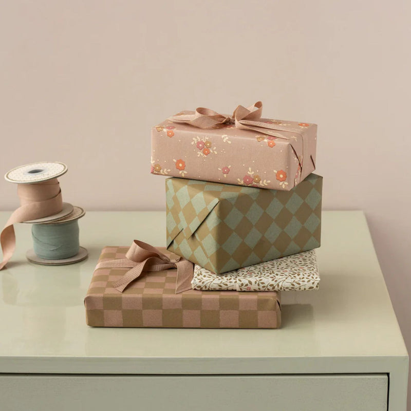 Wrapping Paper, Michette