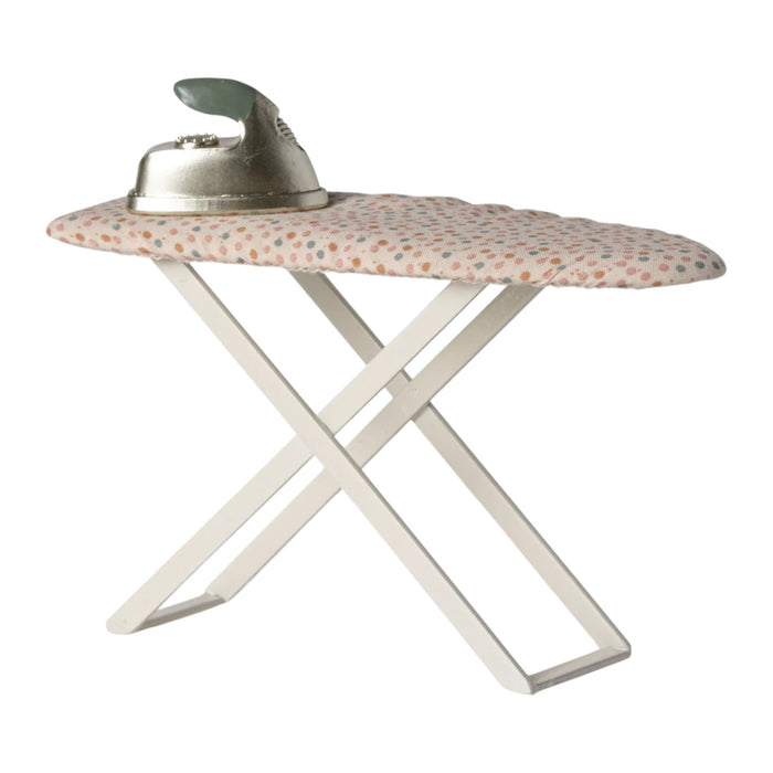 Iron + Ironing Board, Mouse