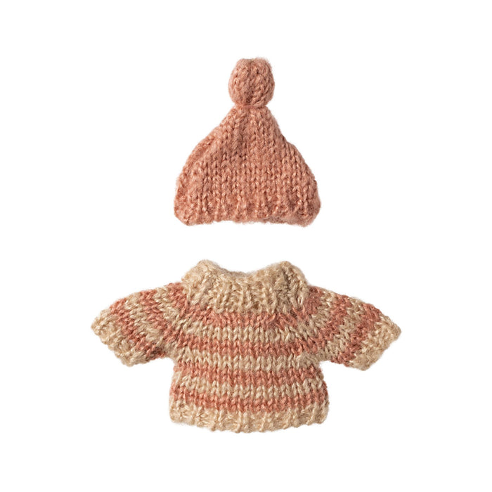 Knitted Sweater and Hat, Mouse