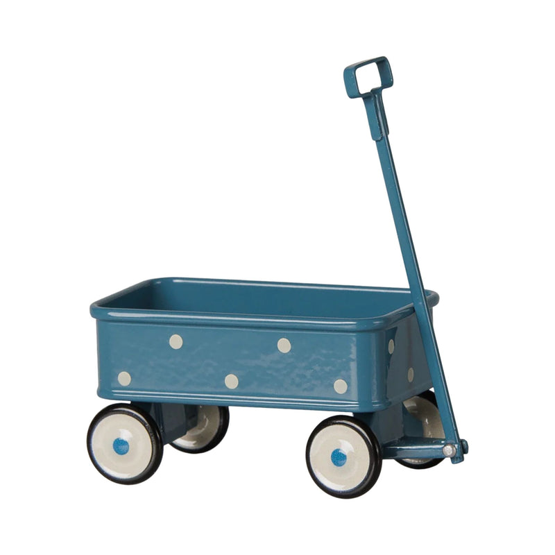 Metal Wagon, Mouse